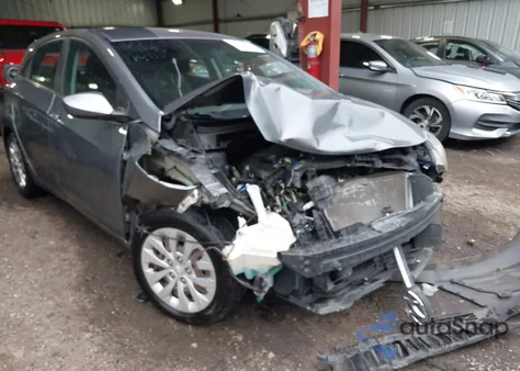 2017 Hyundai Elantra Gt z USA, uszkodzony, nr VIN KMHD35LH6HU351812